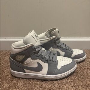 Womens Air Jordan 1 Midtops